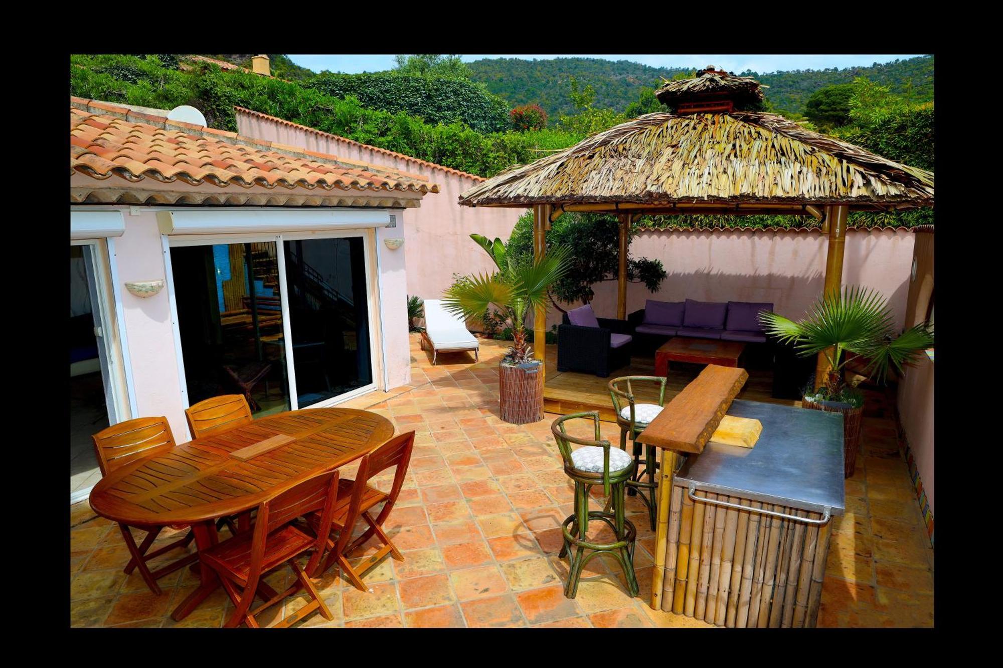 Апартаменты Dans Batisse Traditionnelle De La Et Terrasse Bali